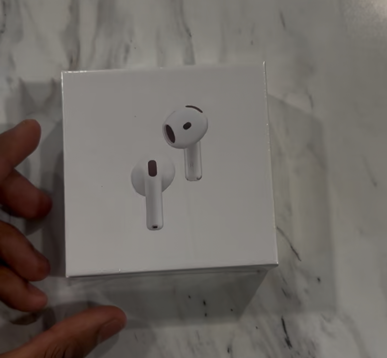 AirPod 4