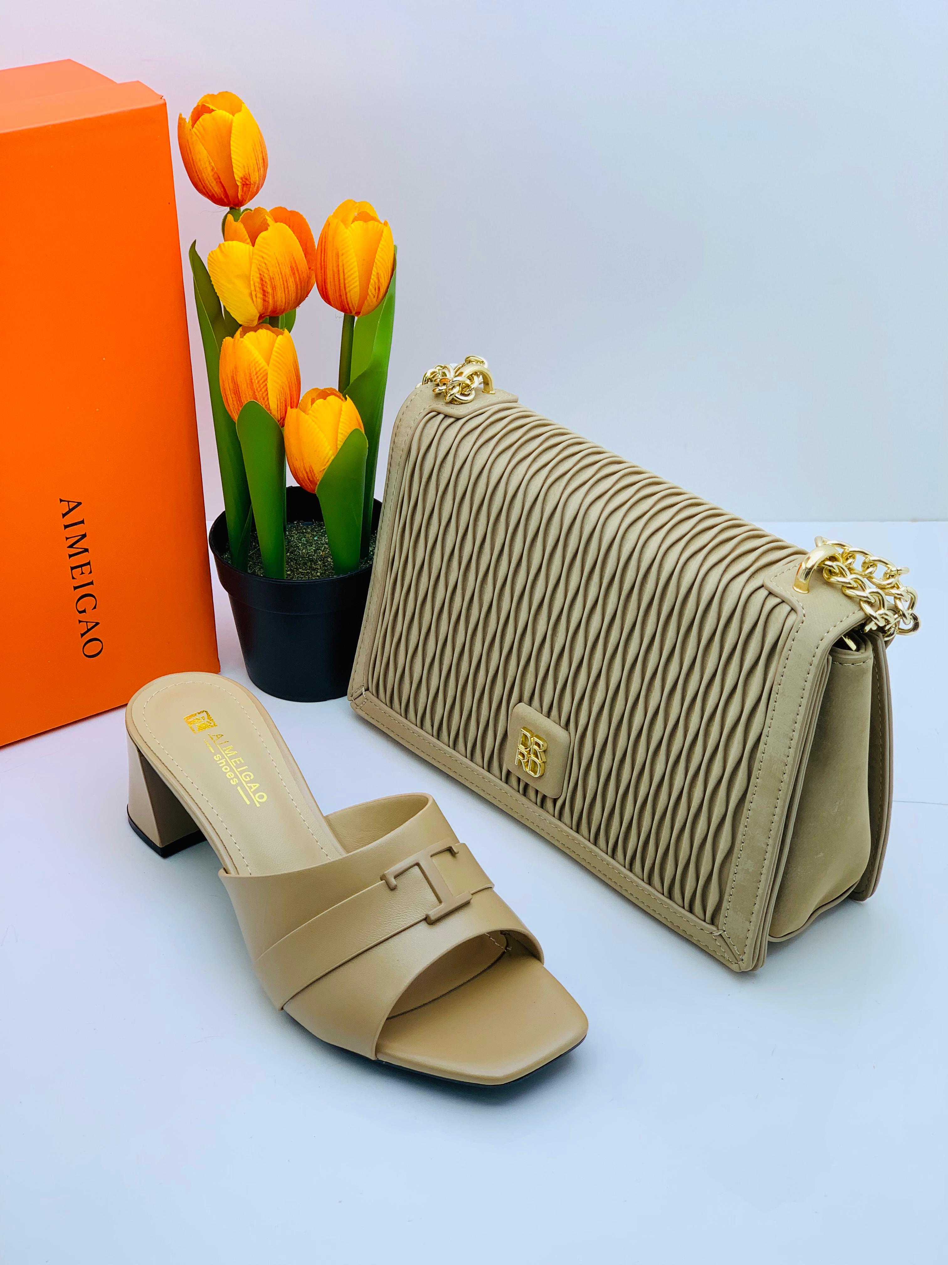 Ensemble sac a main dame et babouche à talon 