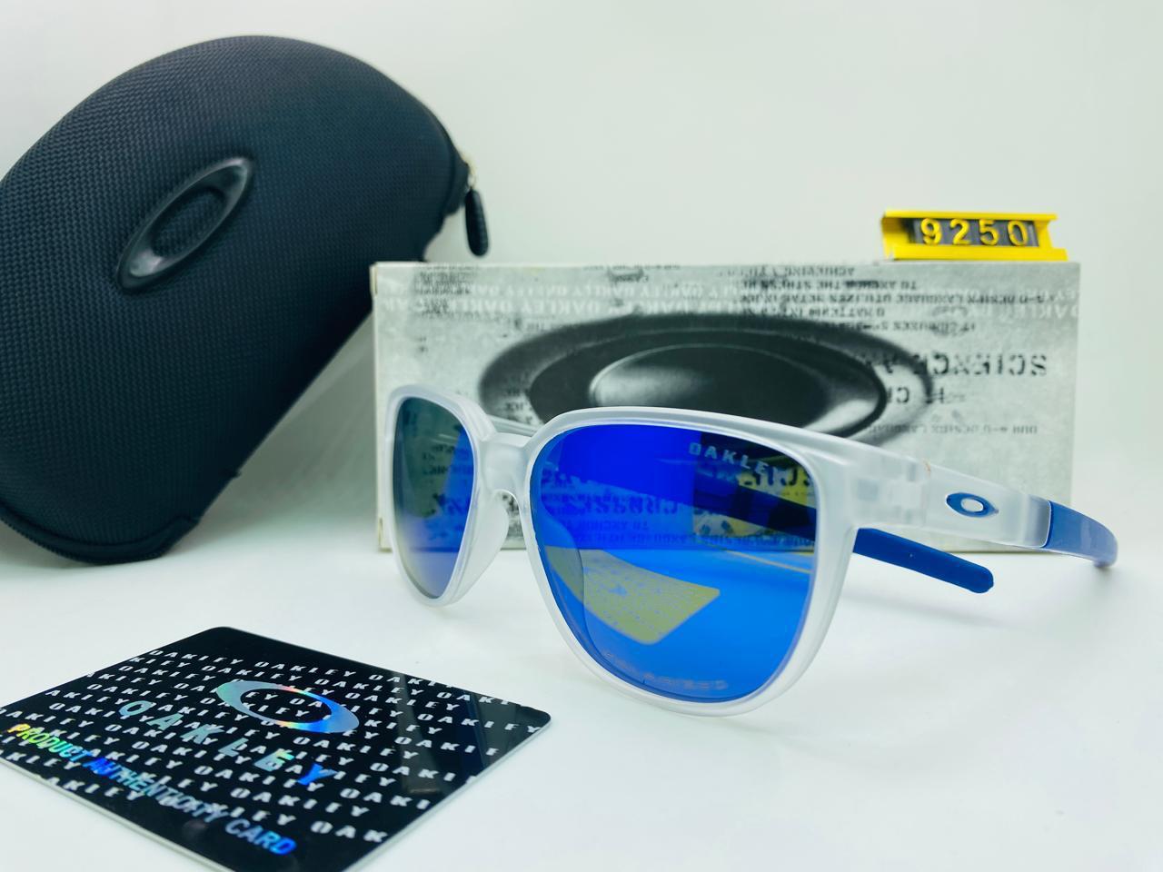 Lunettes Oakley Actuator– Modèle 9250