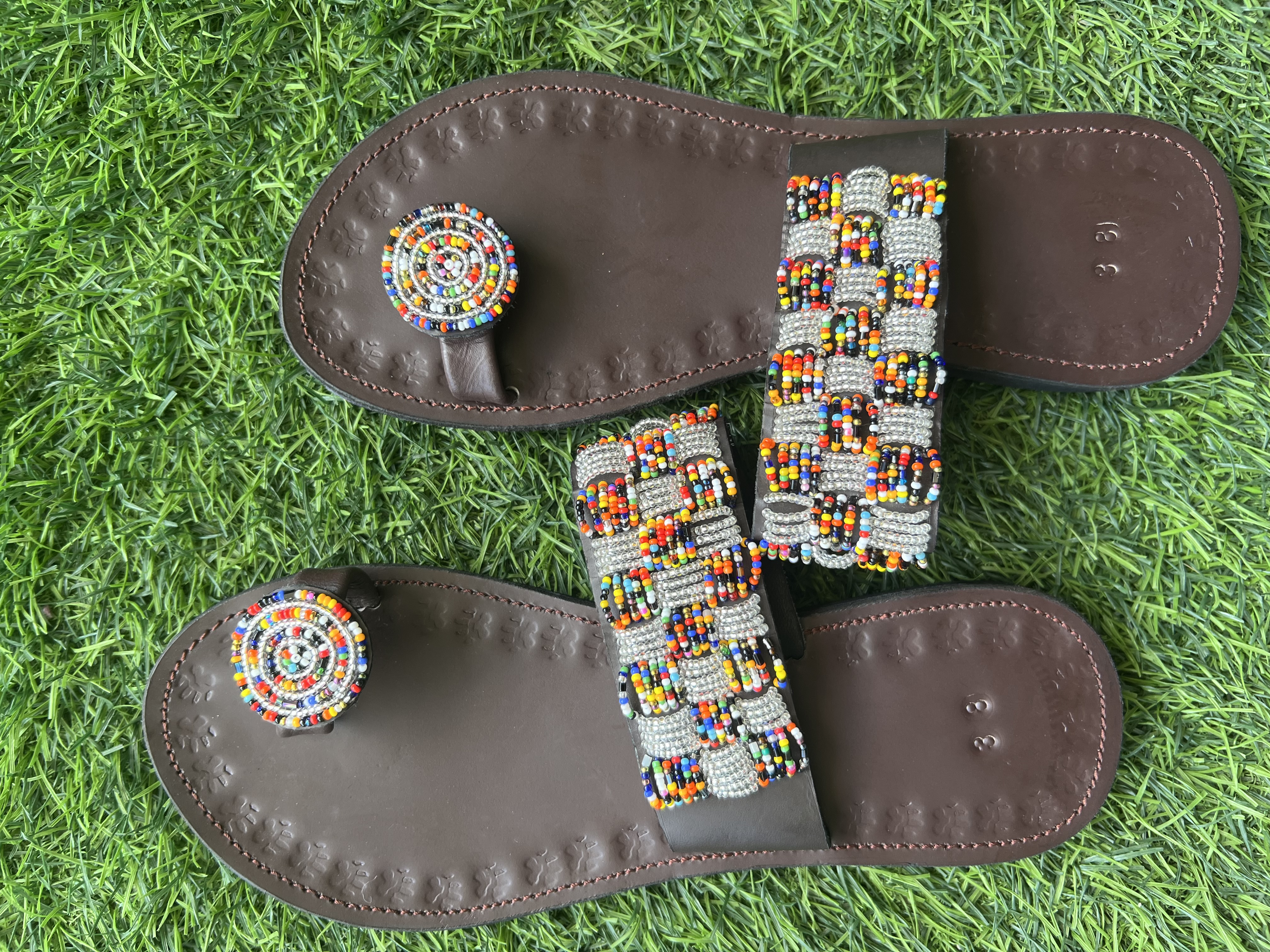 Chaussures ouvertes massaï