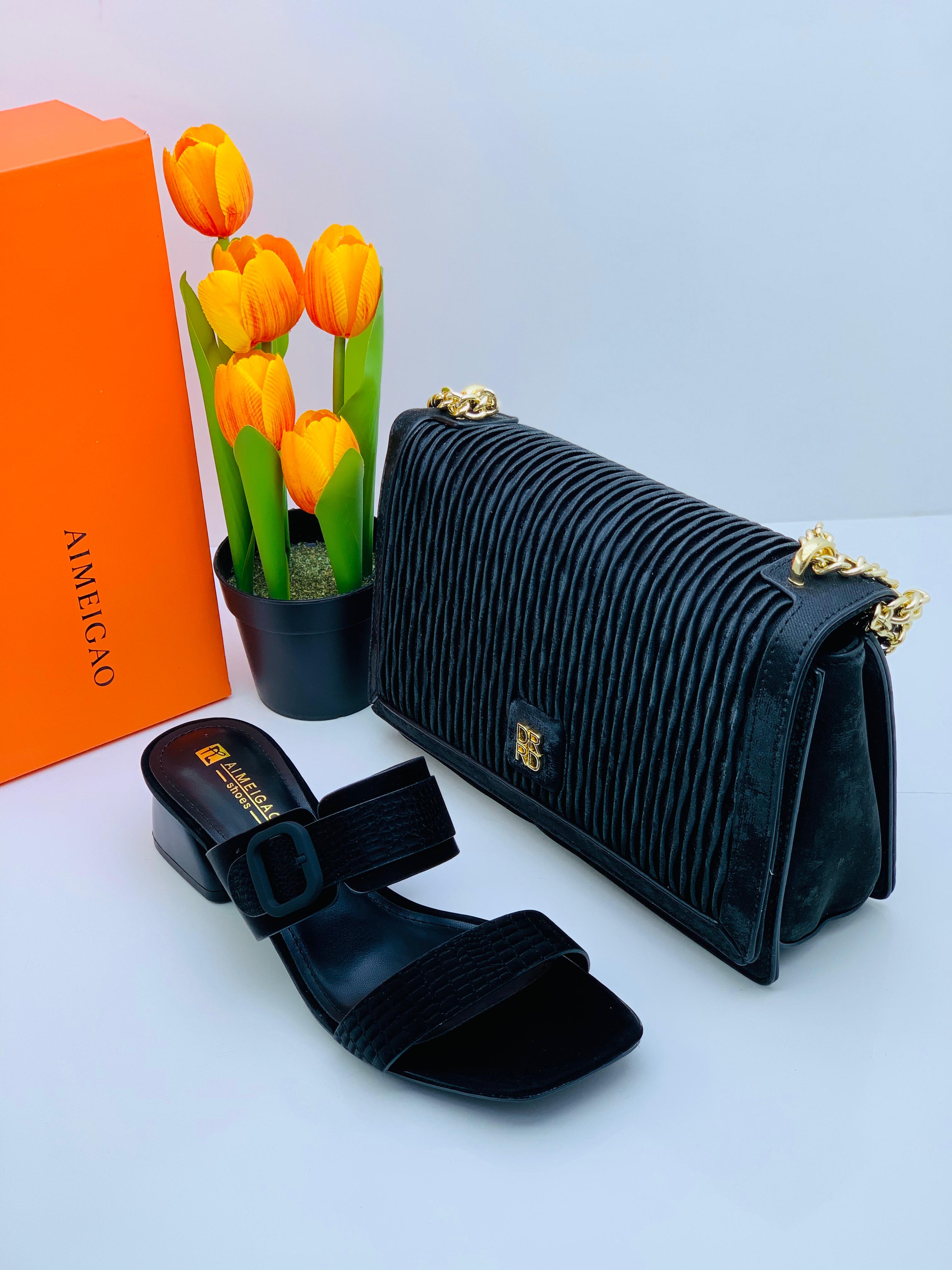 Ensemble sac a main dame et babouche à talon 