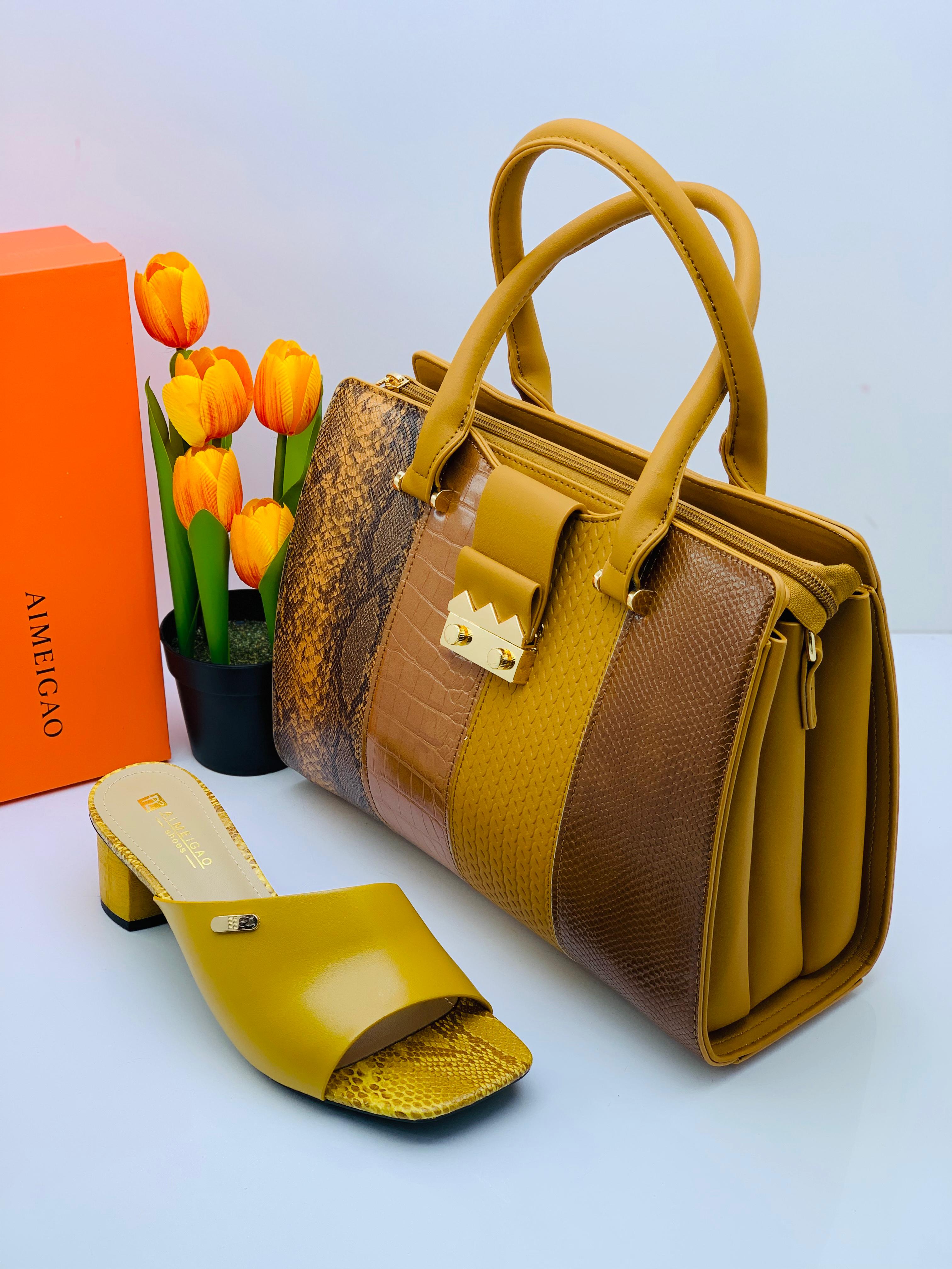 Ensemble sac a main dame et babouche à talon 