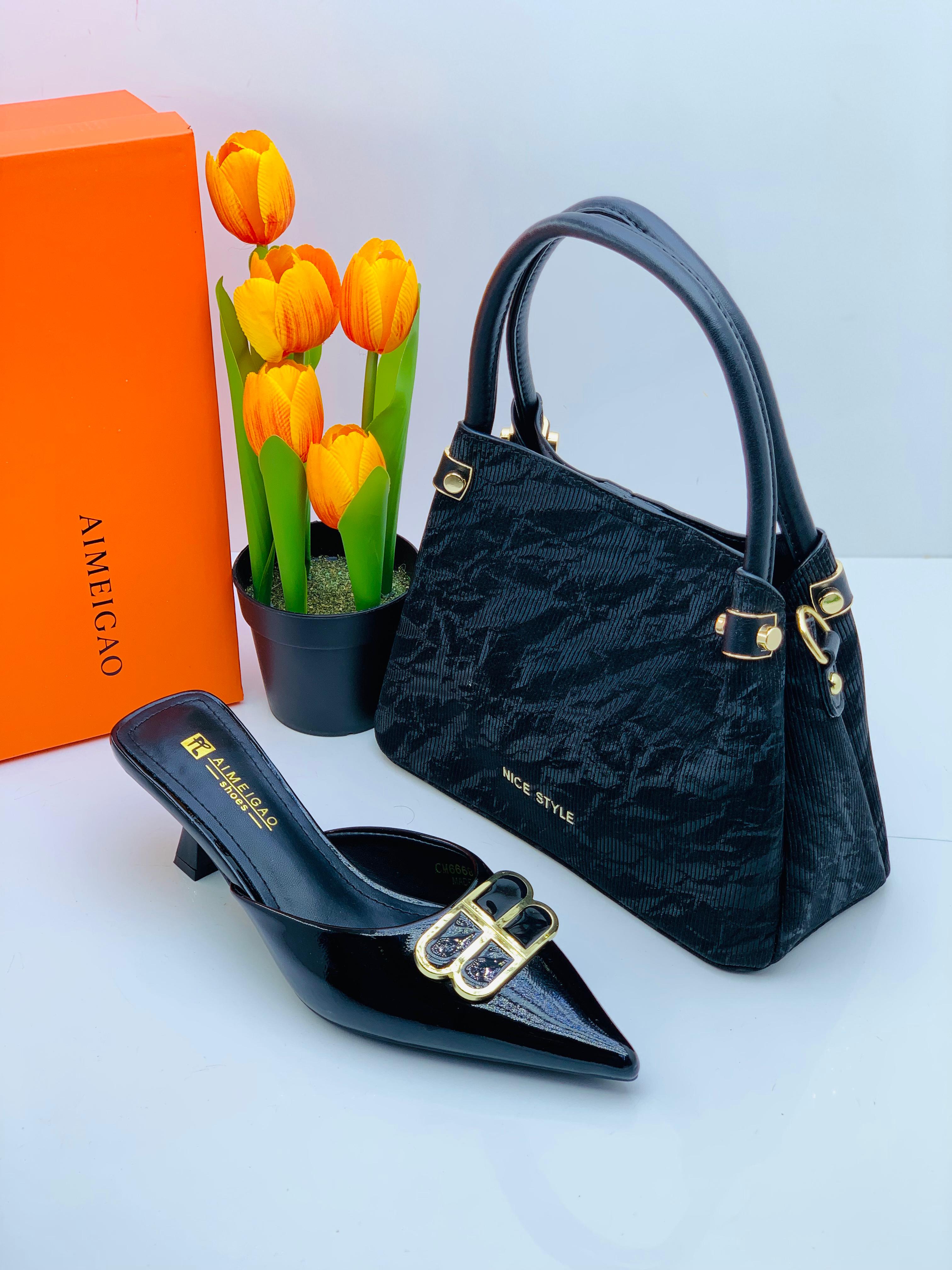 Ensemble sac a main dame et babouche à talon 