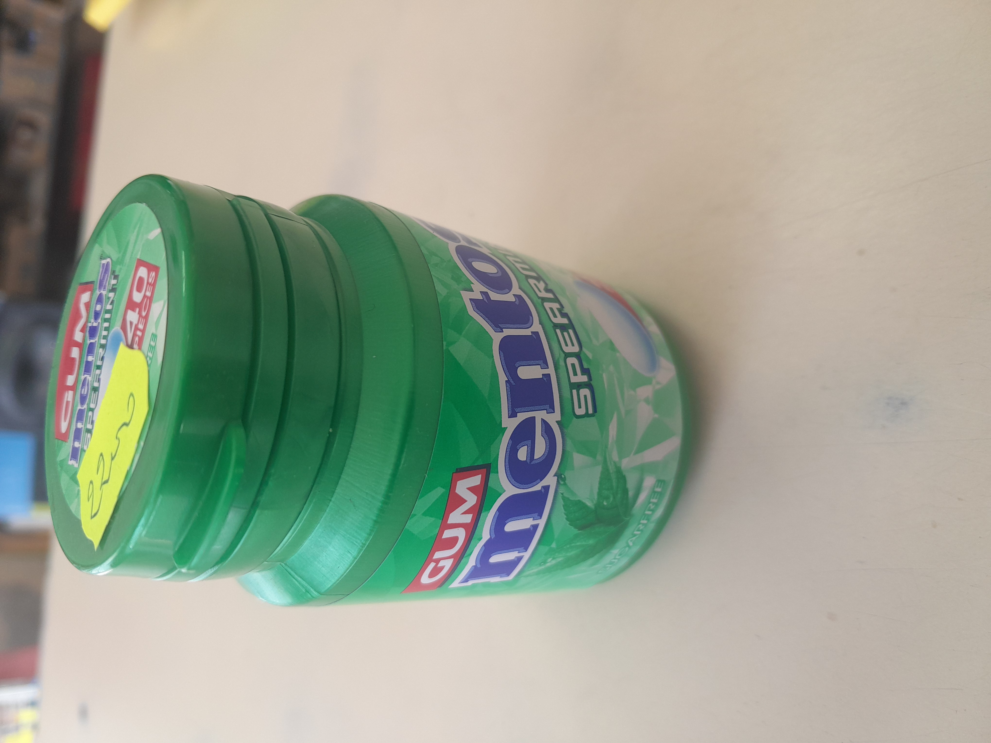 Mentos gum spearmint