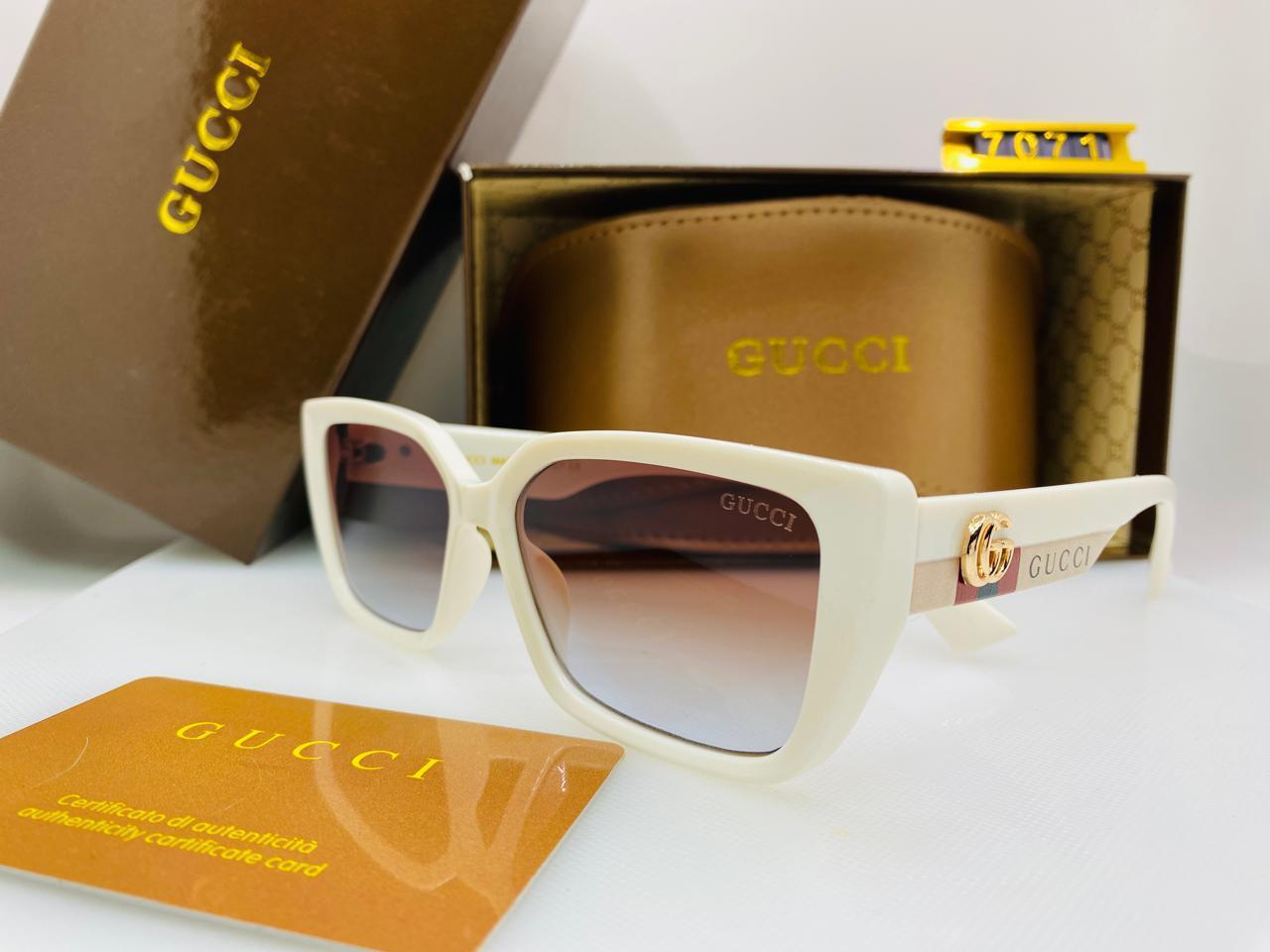 Lunettes cartier – Modèle 7071 (couleur blanche)