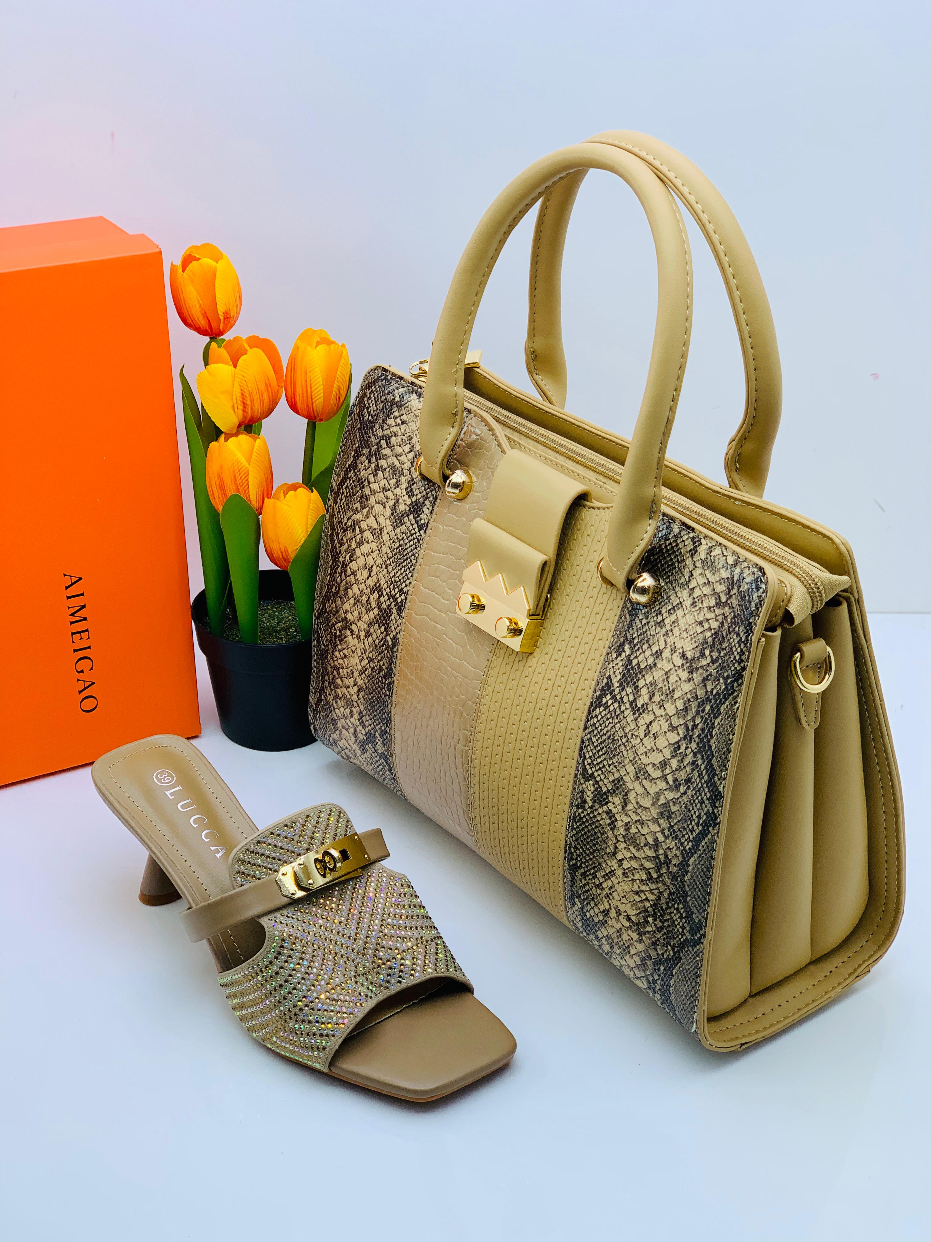 Ensemble sac a main dame et babouche à talon 